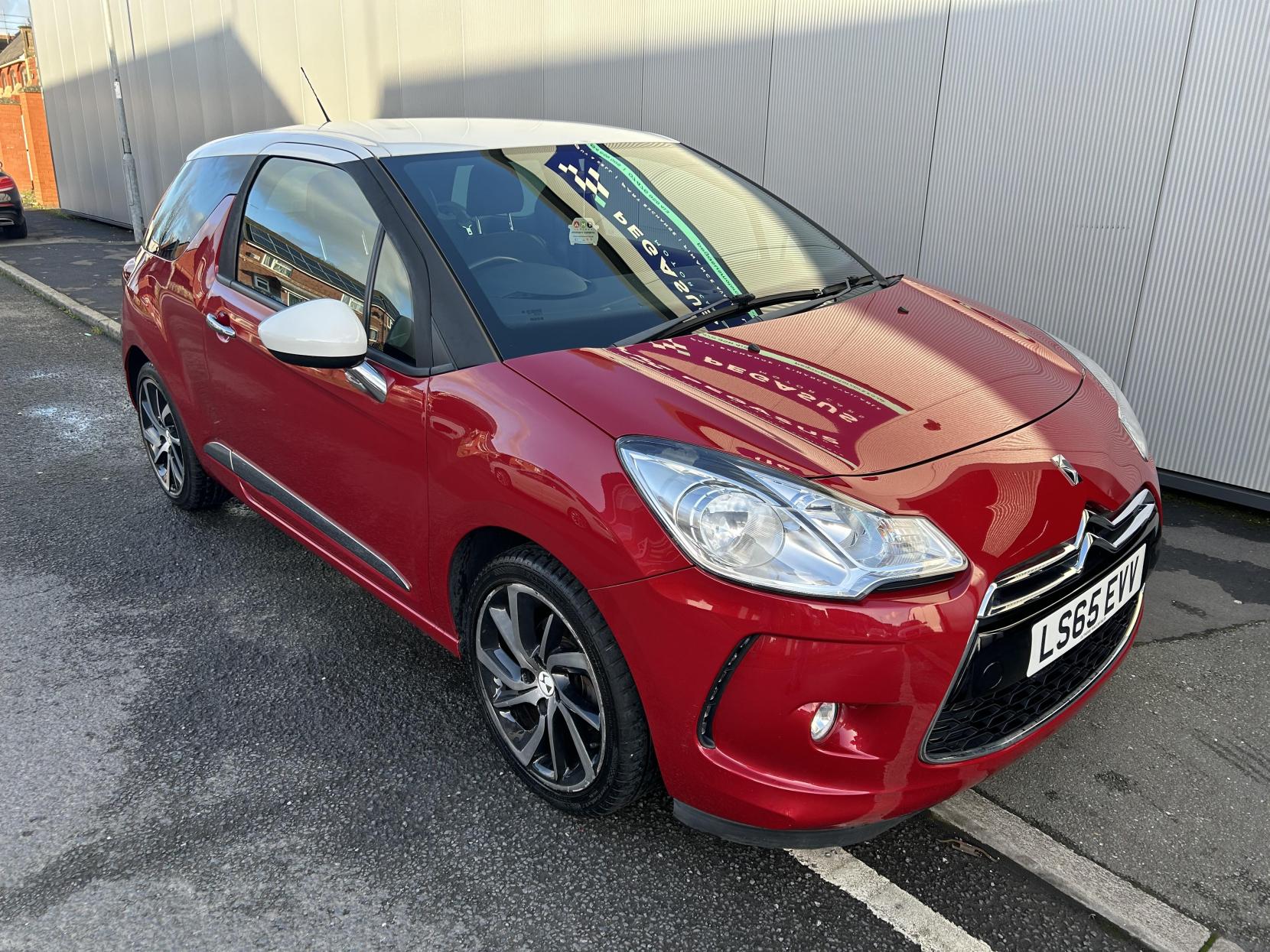 DS AUTOMOBILES DS 3 1.6 BlueHDi DStyle Nav Hatchback 3dr Diesel Manual Euro 6 (s/s) (100 ps)